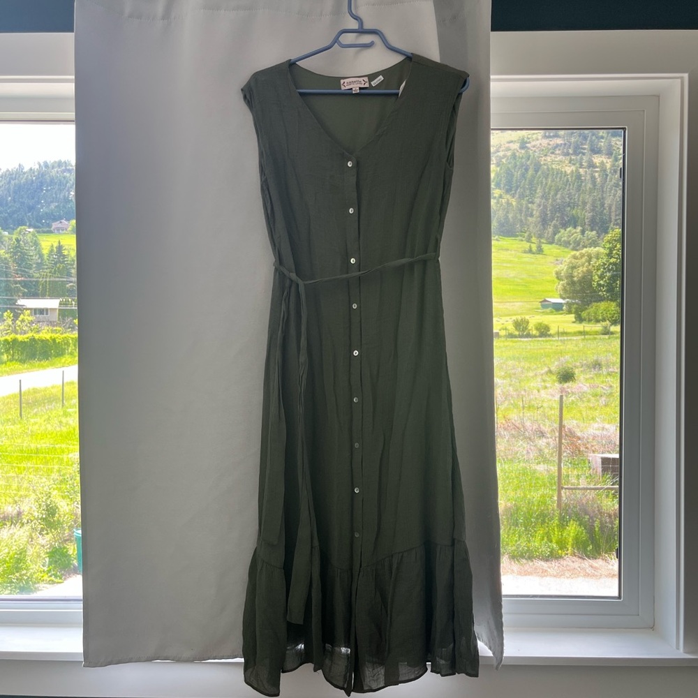 Green light linen-like dress